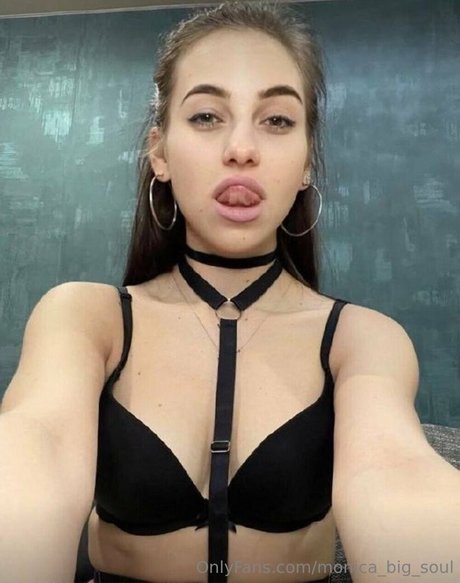 Monicabigsoul