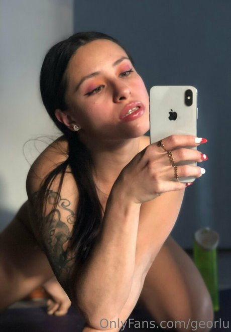 Foto di nudo di fuga di OnlyFans di Georlu