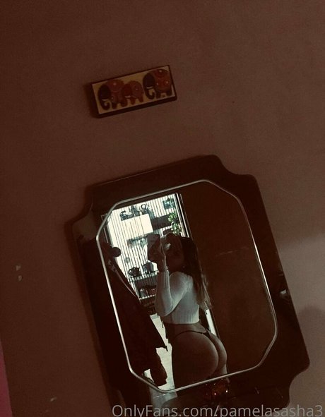 Foto di nudo di fuga di OnlyFans di Pamelasasha3