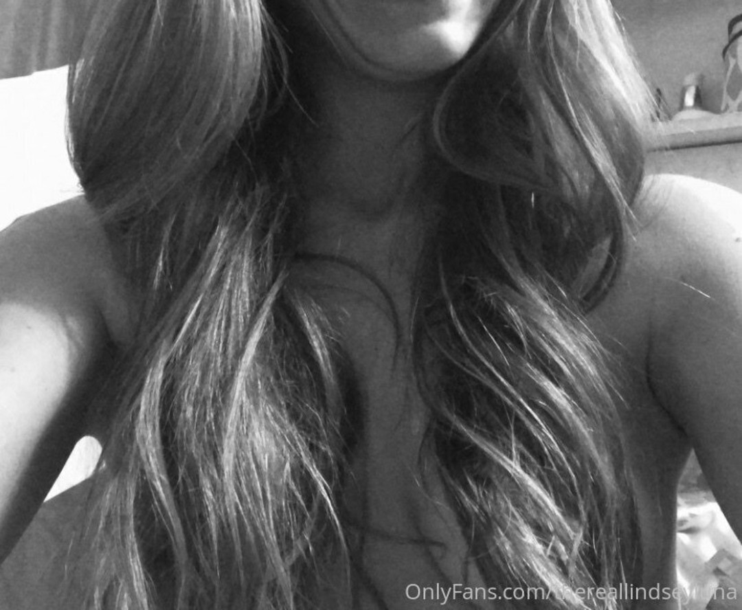 Foto di nudo di fuga di OnlyFans di Thereallindseyluna #36 Foto di nudo di fuga di OnlyFans di Thereallindseyluna #36