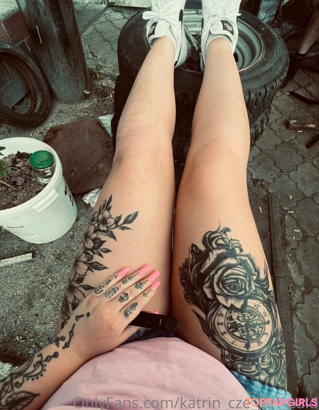 Foto di nudo di fuga di OnlyFans di Katrinczegirlpaid #34 Foto di nudo di fuga di OnlyFans di Katrinczegirlpaid #34