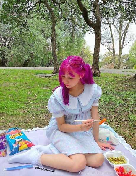 Melodymew_gif
