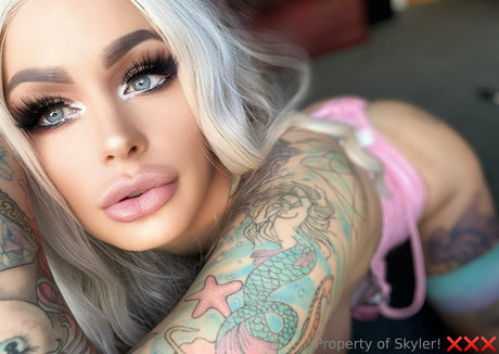 Hot_mum_skyler