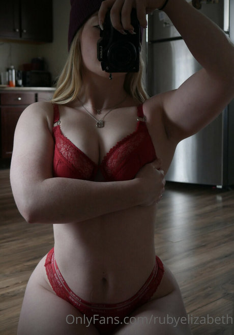 Foto di nudo di fuga di OnlyFans di Cdzfit