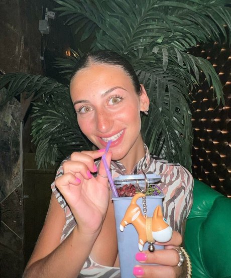 Foto di nudo di fuga di OnlyFans di Tatiana Schwartz