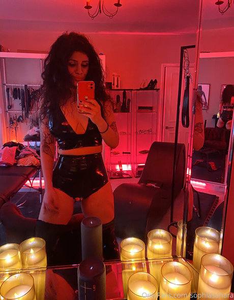 Foto di nudo di fuga di OnlyFans di Mistresssophiasahara