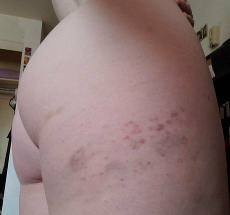 Foto di nudo di fuga di OnlyFans di Silksaliva