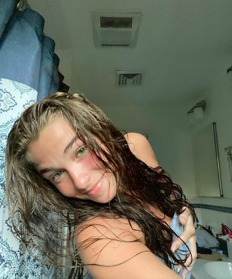 Foto di nudo di fuga di OnlyFans di Andreaposnerrr
