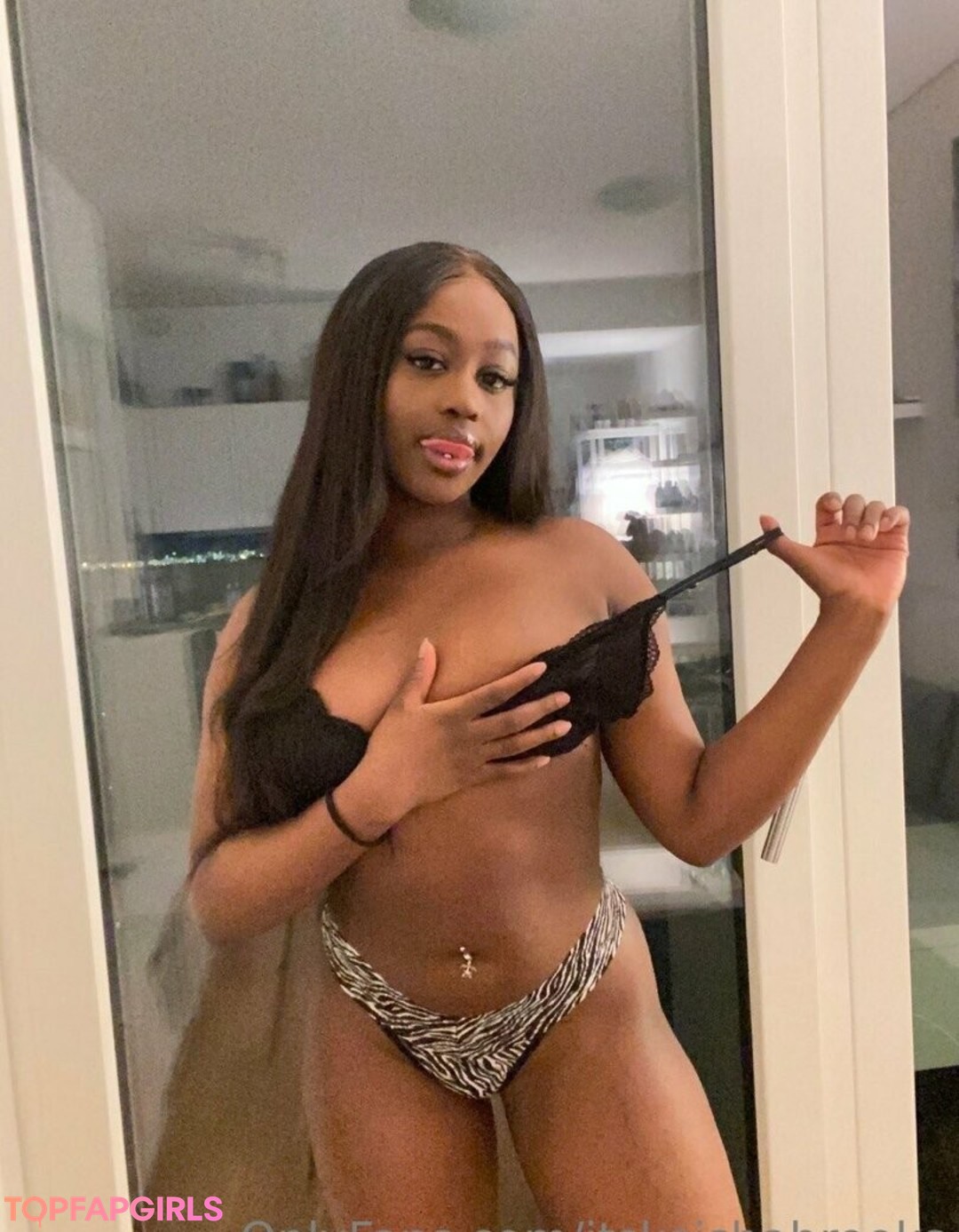 Foto di nudo di fuga di OnlyFans di Itskeishabrooks #1 Foto di nudo di fuga di OnlyFans di Itskeishabrooks #1