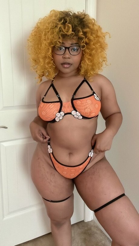 Foto di nudo di fuga di OnlyFans di Ria Parker