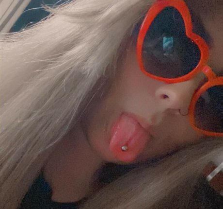 Foto di nudo di fuga di OnlyFans di Emilyelixer
