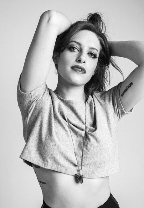 Foto di nudo di fuga di OnlyFans di Carly Chaikin