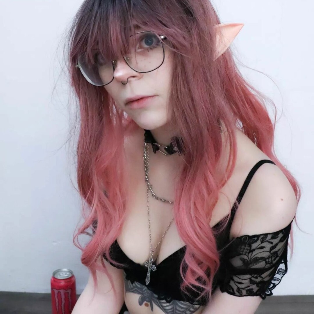 Foto di nudo di fuga di OnlyFans di Porcelain Ghoul #40 Foto di nudo di fuga di OnlyFans di Porcelain Ghoul #40