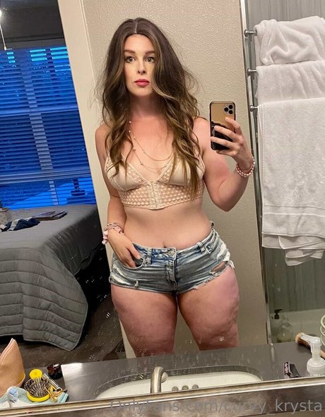 Curvy_Krysta