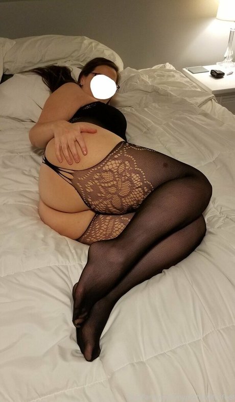 Myprettywifesfeet