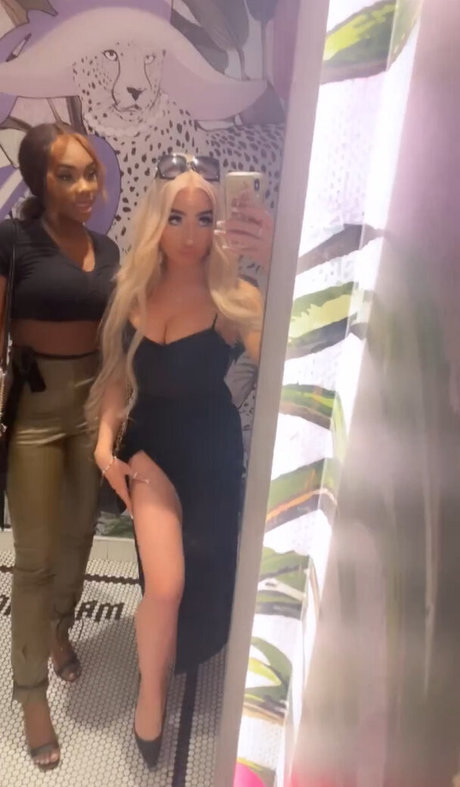 Foto di nudo di fuga di OnlyFans di Monet Fisher