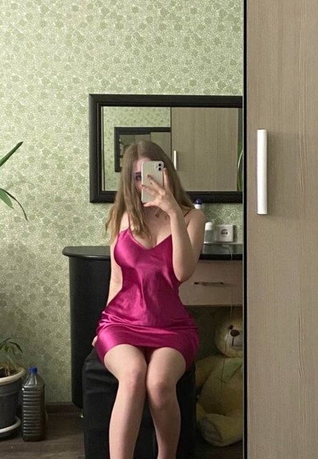 Foto di nudo di fuga di OnlyFans di Katrlvinaa