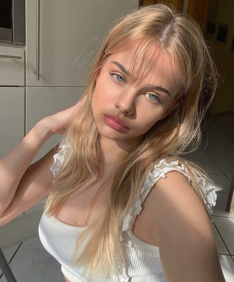 Sara Crumbleleg