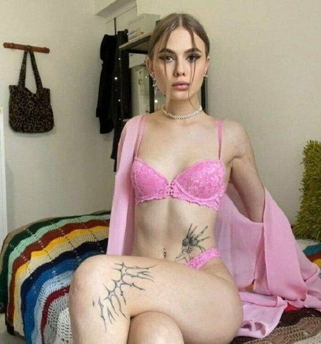 Foto di nudo di fuga di OnlyFans di Railyloveu