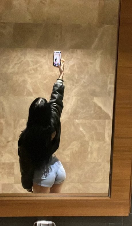 Foto di nudo di fuga di OnlyFans di Yeahm8r Yamur Temiz