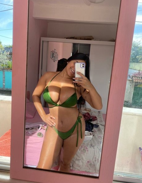 Foto di nudo di fuga di OnlyFans di Missbebesotavip