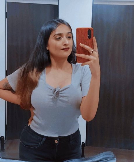 Foto di nudo di fuga di OnlyFans di Ruchika Tandon