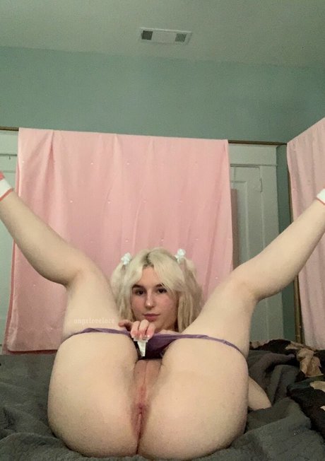 Foto di nudo di fuga di OnlyFans di Angelovelace