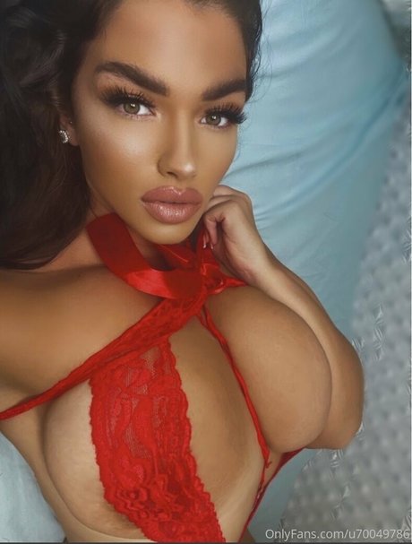 Foto di nudo di fuga di OnlyFans di Angelica Sharpe