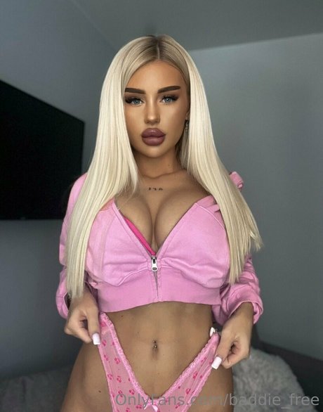 Foto di nudo di fuga di OnlyFans di Baddiefree