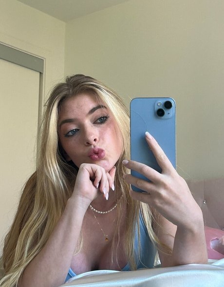 Foto di nudo di fuga di OnlyFans di Rileymaetwo