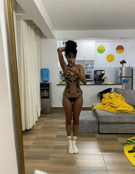 Foto di nudo di fuga di OnlyFans di Ebonynaomii