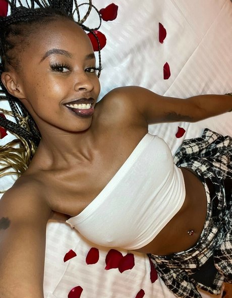 Ebonynaomii