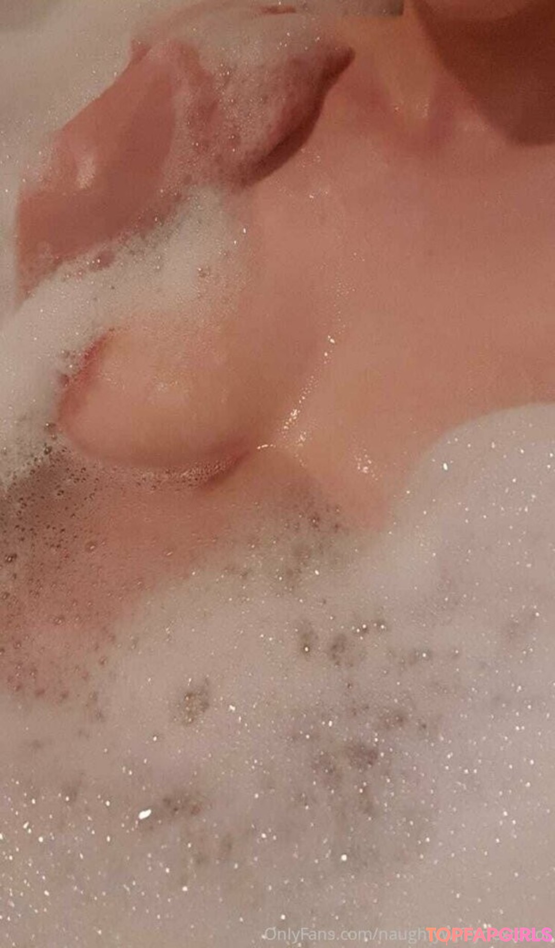 Foto di nudo di fuga di OnlyFans di Naughtywifeynextdoor #14 Foto di nudo di fuga di OnlyFans di Naughtywifeynextdoor #14