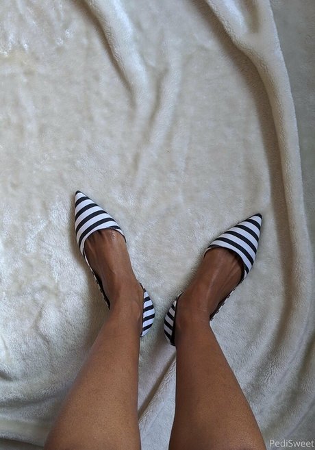 Foto di nudo di fuga di OnlyFans di Pedisweet