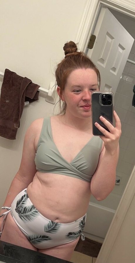 Foto di nudo di fuga di OnlyFans di Bekaaahhh