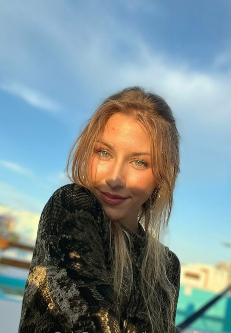 Foto di nudo di fuga di OnlyFans di Lauragetshigh