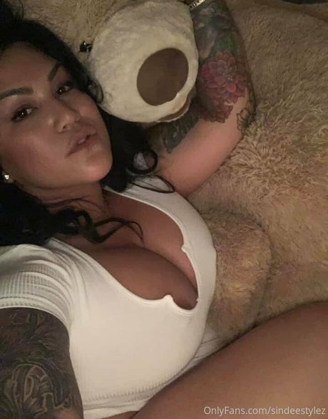 Foto di nudo di fuga di OnlyFans di Sindeestylez