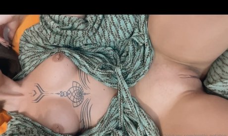 Foto di nudo di fuga di OnlyFans di Janna Pavlova