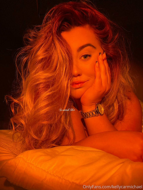 Foto di nudo di fuga di OnlyFans di Kellycarmichael