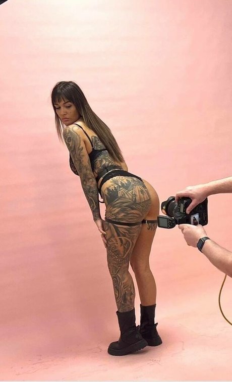 Foto di nudo di fuga di OnlyFans di Julie Bischoff