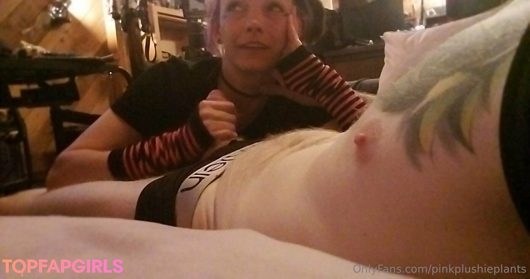 Foto di nudo di fuga di OnlyFans di Pinkplushieplants #44 Foto di nudo di fuga di OnlyFans di Pinkplushieplants #44