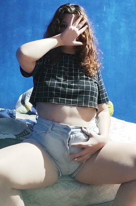 Foto di nudo di fuga di OnlyFans di Elecktraa