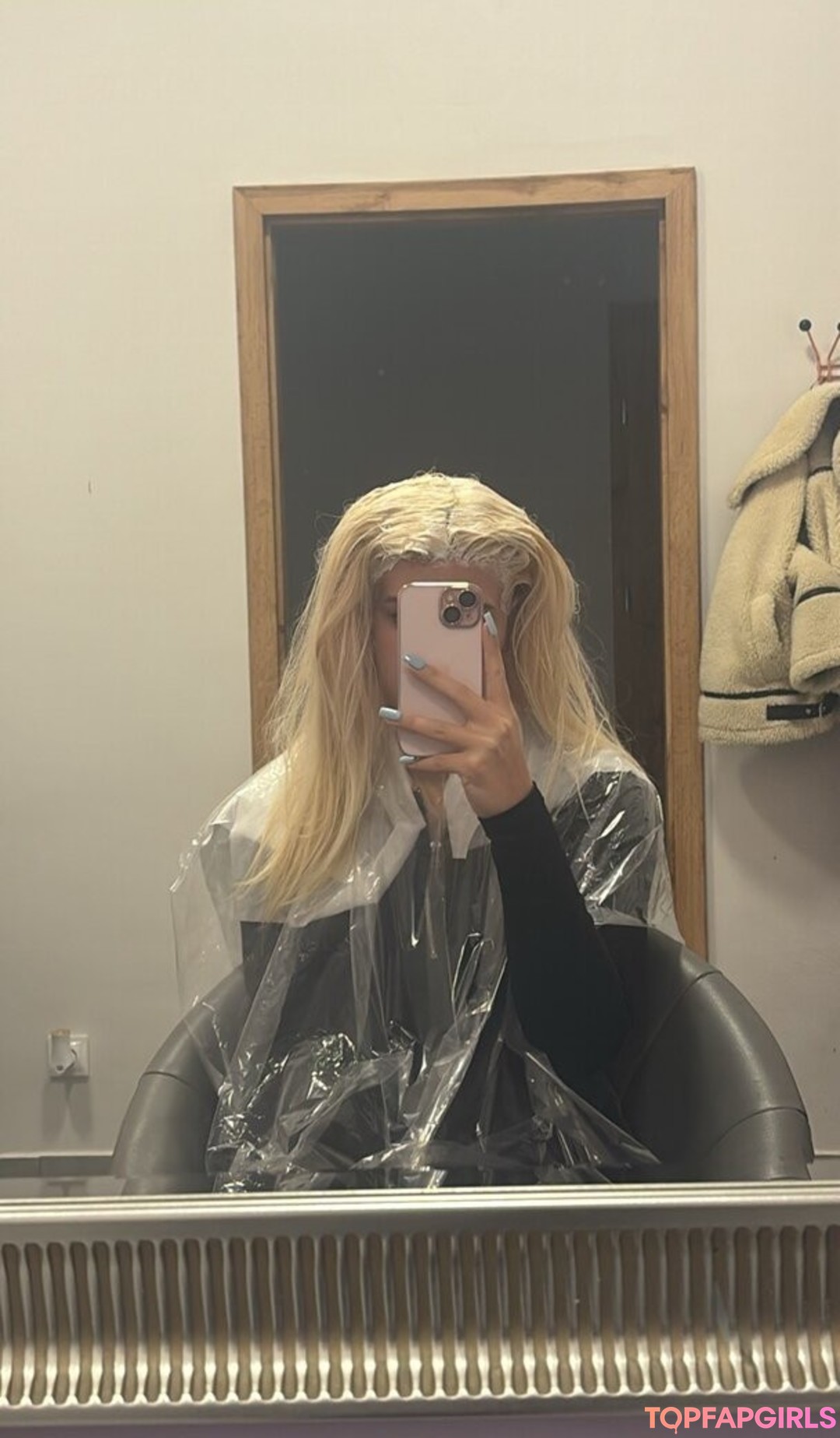 Foto di nudo di fuga di OnlyFans di Littletinyblonde #30 Foto di nudo di fuga di OnlyFans di Littletinyblonde #30