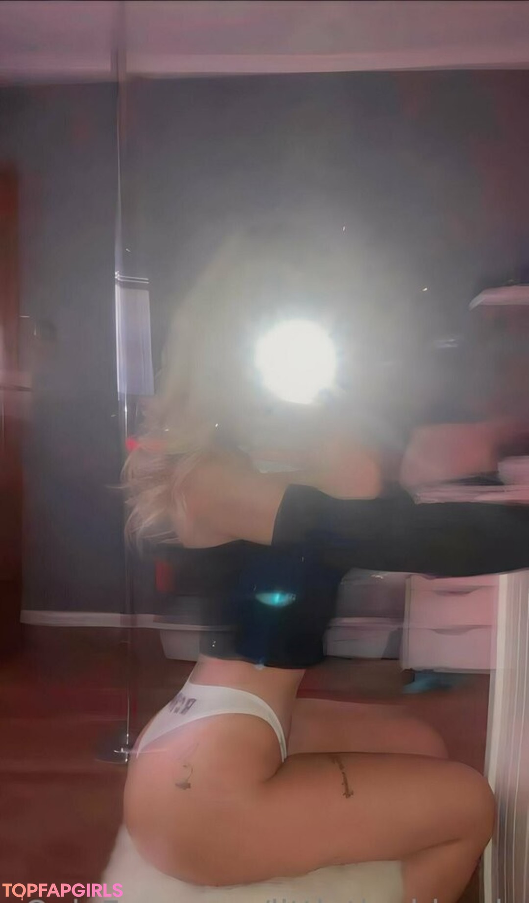 Foto di nudo di fuga di OnlyFans di Littletinyblonde #45 Foto di nudo di fuga di OnlyFans di Littletinyblonde #45