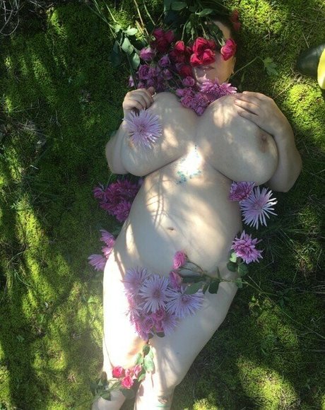 Foto di nudo di fuga di OnlyFans di Stella R Galaxy