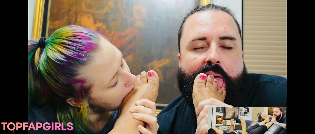 Foto di nudo di fuga di OnlyFans di Ticklishcrystal88 #4 Foto di nudo di fuga di OnlyFans di Ticklishcrystal88 #4