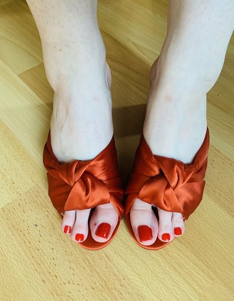 Foto di nudo di fuga di OnlyFans di Theselilpiggie6