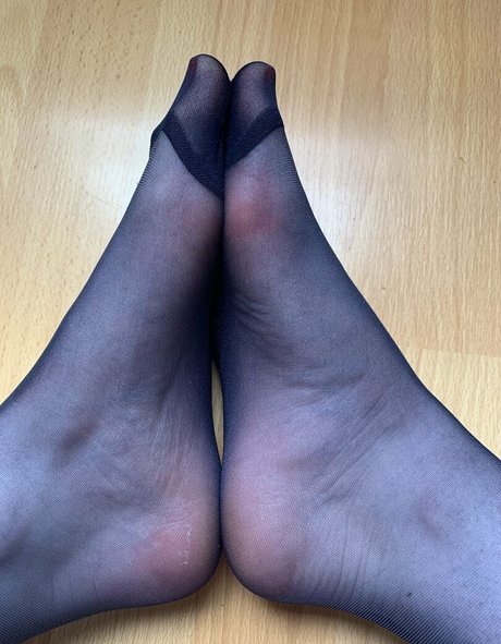 Foto di nudo di fuga di OnlyFans di Theselilpiggie6