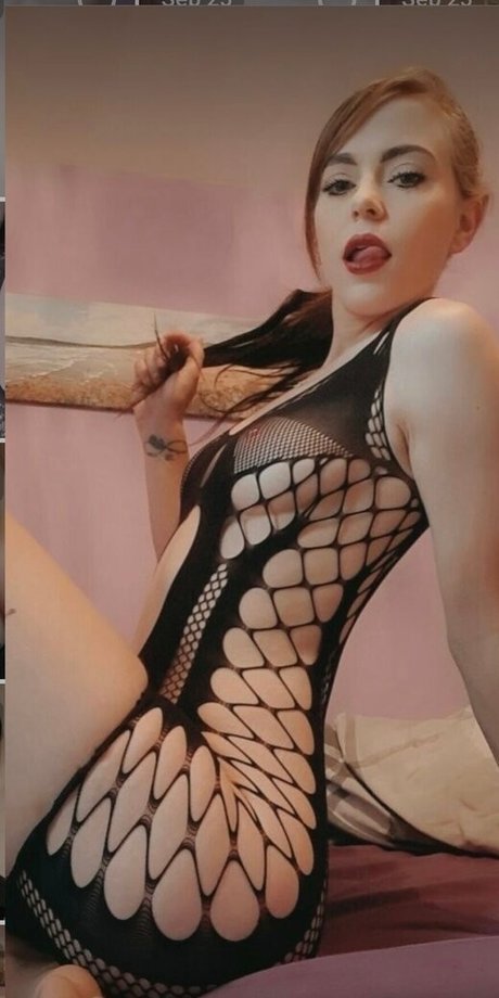 Foto di nudo di fuga di OnlyFans di Pennylouxx