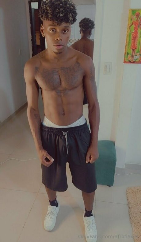 Foto di nudo di fuga di OnlyFans di Afroflavor